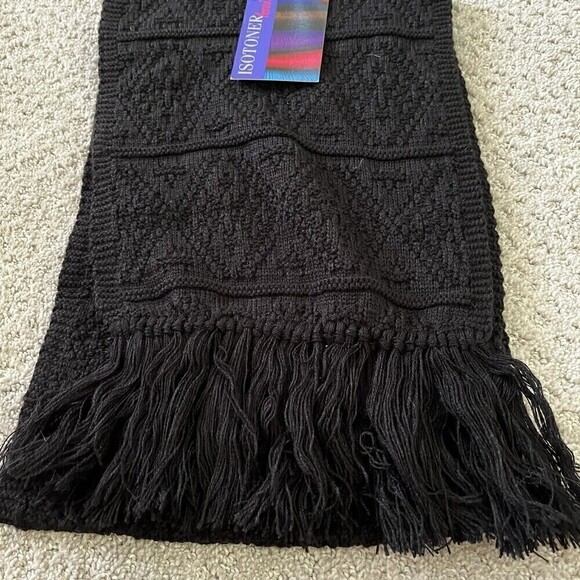 Isotoner Womens Scarf Jet Black Fringe Knit Cozy Winter Fall Textured OS NEW - Picture 3 of 6